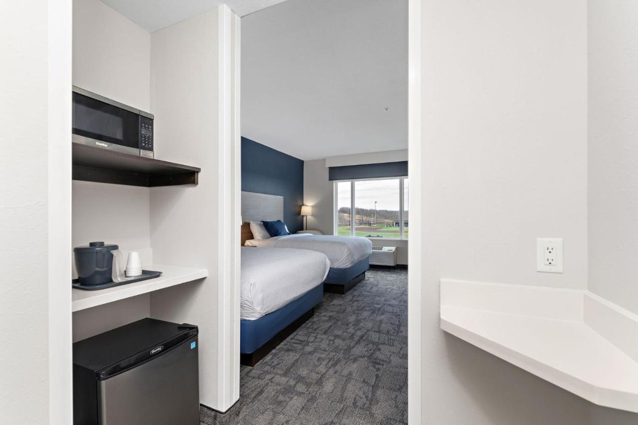 Holiday Inn Express Kansas City North Parkville By Ihg المظهر الخارجي الصورة