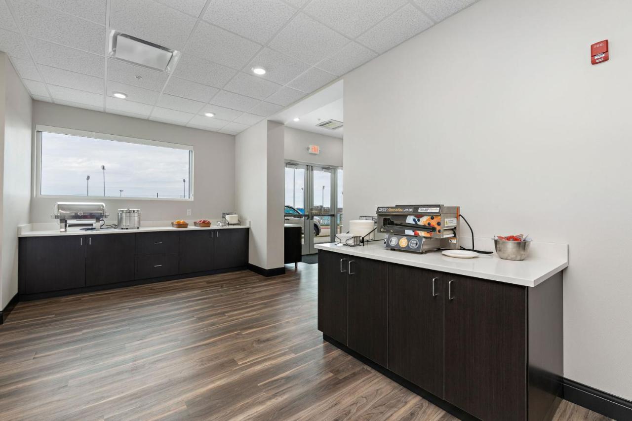 Holiday Inn Express Kansas City North Parkville By Ihg المظهر الخارجي الصورة